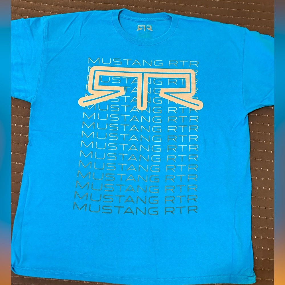 Men’s RTR Mustang T-shirt XL Ready to Rock!